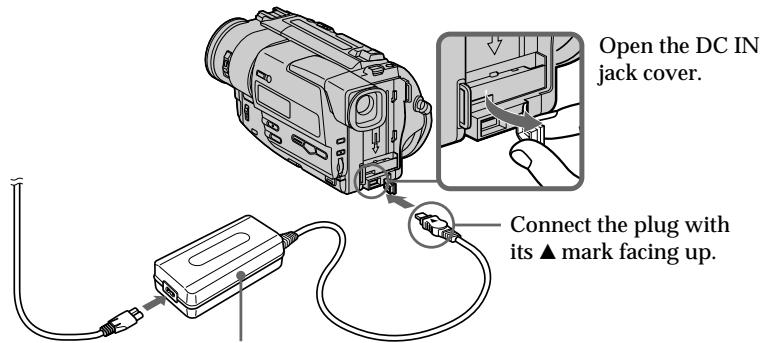 SONY DCR-TR7000E - Connecting the mains lead (p. 17) - 1