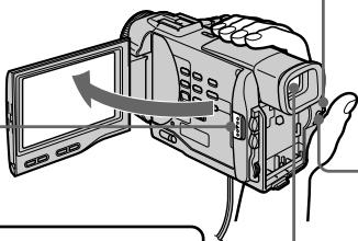 SONY DCR-TRV10E - Inserting a cassette (p. 19) - 6