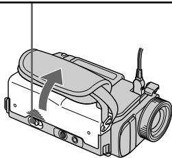 SONY DCR-TRV10E - Inserting a cassette (p. 19) - 2