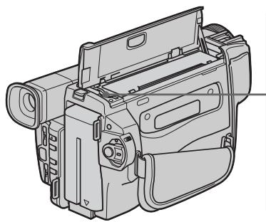 SONY DCR-TRV125E - YcTaHOBka "Memory Stick" - 1