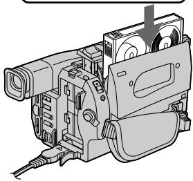 SONY DCR-TRV210E - YctaHOBka KacCeTbl (cTp. 19) - 5