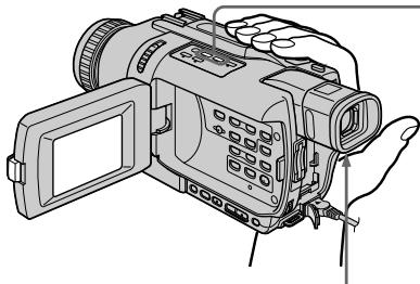 SONY DCR-TRV738E - Контроль воспроизводимого изображения на экране ЖКД (стр. 43) - 1