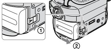 SONY DCR-SR35E - De accu verwijderen - 1