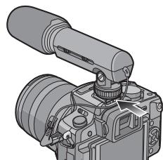 PANASONIC LUMIX DMW-MS1PP - BCTaBbTe yCtpoiCtBO B KOnOky IJRA KpeIJIeHnI dIy npHaIeXHoCTeIuΦpOBoKamepbl, 6o3aTeIbHO Do KOHca. - 1