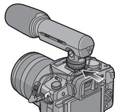 PANASONIC LUMIX DMW-MS1PP - Installation et retrait du microphone sur l'appareil photo numérique - 2