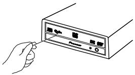 PIONEER DVR-2920Q - Eyección manual del disco - 1