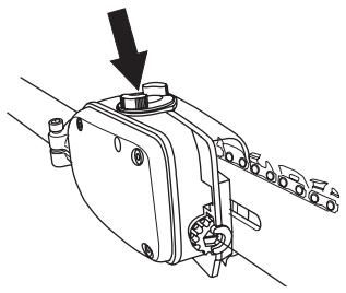 HUSQVARNA PA 1100 - Remplissage d'huile de chaine - 2