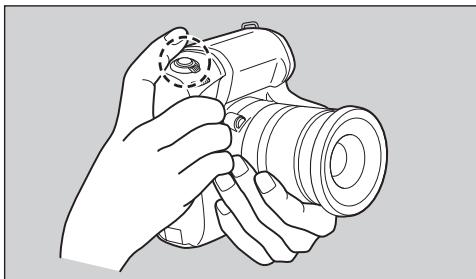 PENTAX D-BG1 - RIPRESA CON LA FOTOCAMERA IN POSIZIONE VERTICALE - 1