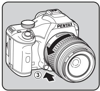 PENTAX K-M - Pour-retirer le bouchon avant de l'objectif, enforcez les parties indiquées sur l'illustration. - 2