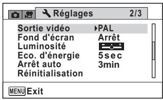 Réglages 2/3 Sortie vidéo PAL Fond d'écran Arrêt Luminosité Eco. d'énergie 5sec Arrêt auto 3min Réinitialisation MENU Exit