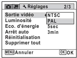 Sortie vidéo Luminosité Eco. d'énergie Arrêt auto Réinitialisation Supprimer tout NTSC PAL 5sec 3min MENU Annuler OK OK