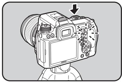 PENTAX K5 - Appuyez sur le déclencheur à fond. - 2