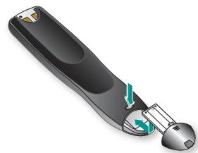 LOGITECH HARMONY ONE - PTG Instale a bateria: Instale a bateria no controle remoto. - 1