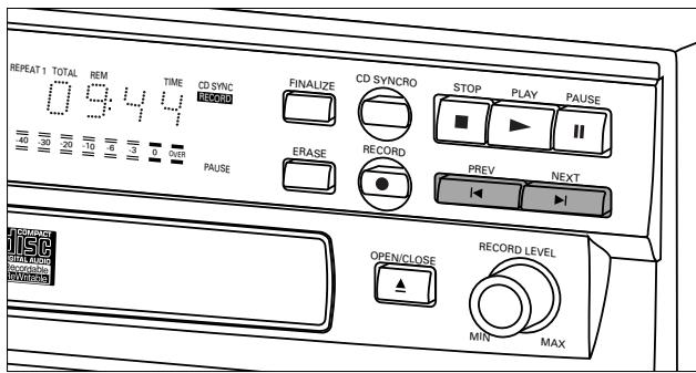 PHILIPS CDR560 - Selecting a track or searching - 1