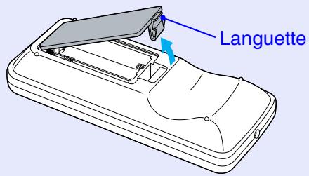 EPSON EMP-740 - Déposez le couvercle du compartment à piles. - 1