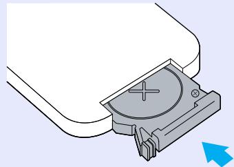 EPSON EMP-74L - Remettez le tiroir porte-pile dans la télécommande. - 1