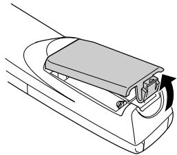 EPSON EMP-8150NL - Retirez le couvercle du logement des piles. - 1