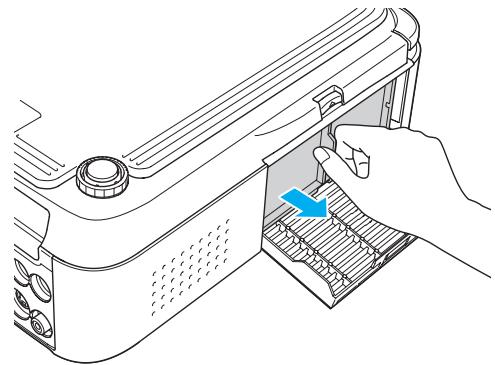 EPSON EB-1830 - Retirez le filtré à air. - 1