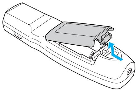 EPSON EB-Z8350W, EB-Z8450WU - Retirez le couvercle du compartiment à piles. - 1