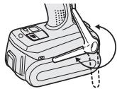 PANASONIC EY7540 - Regolazione dell'angolazione del gancio da cintura - 2
