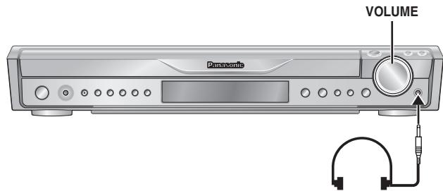 PANASONIC SC-HT744 - Réduire le volume et brancher le casque d'écoute (non inclus). - 1