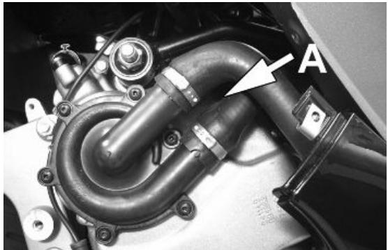 PIAGGIO XEVO - Removal of the engine from the vehicle - 2