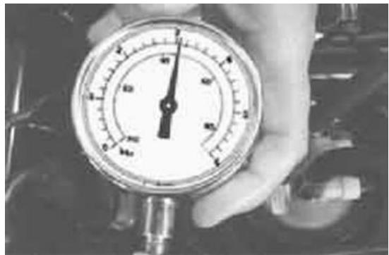 PIAGGIO XEVO - Pressure regulator check - 2