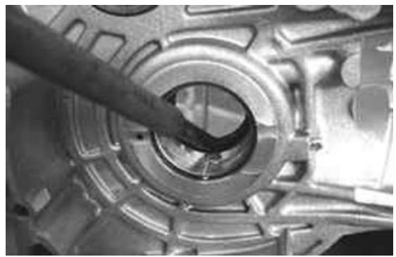 PIAGGIO XEVO - Refitting the crankcase halves - 1
