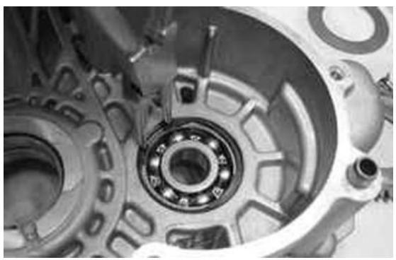 PIAGGIO XEVO - Replacing the countershaft bearings - 1