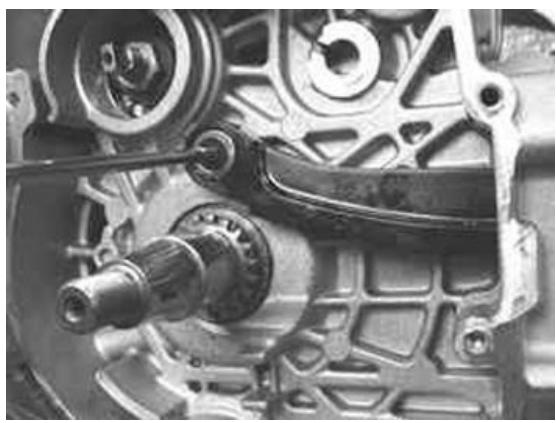 PIAGGIO XEVO - Removing the cylinder - piston assay. - 1