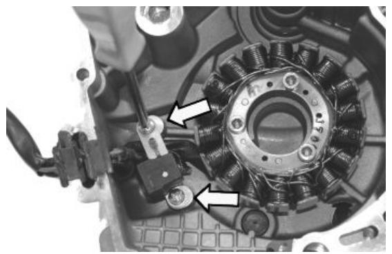 PIAGGIO XEVO - Removing the stator - 1