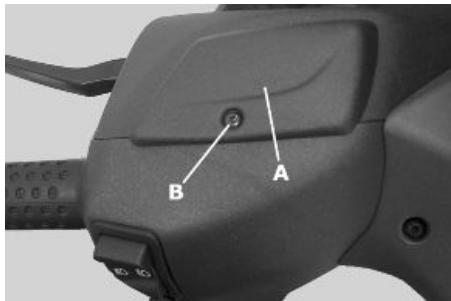 PIAGGIO XEVO - Brake fluid level check - 1