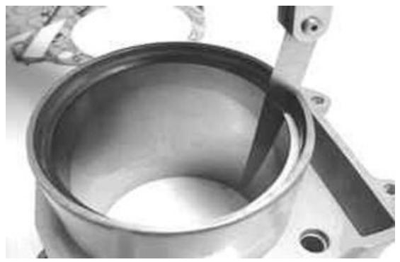 PIAGGIO XEVO - Inspecting the piston rings - 1