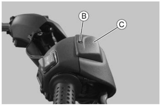 PIAGGIO XEVO - Front handlebar cover - 2