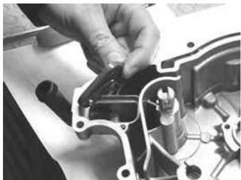 PIAGGIO XEVO - Inspecting the cover components - 2