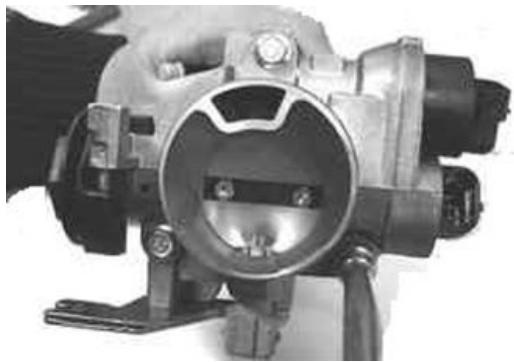 PIAGGIO XEVO - Removing the butterfly valve - 1