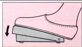 SINGER FUTURA 4000 N - Reverse stitch / Point en marche arrêté / Punto reversible - 2