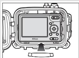NIKON CAISSON ETANCHE WP-CP5-JUSQU-A 40 M DE PROFONDEUR - Placer l'absorbeur d'humidité - 1