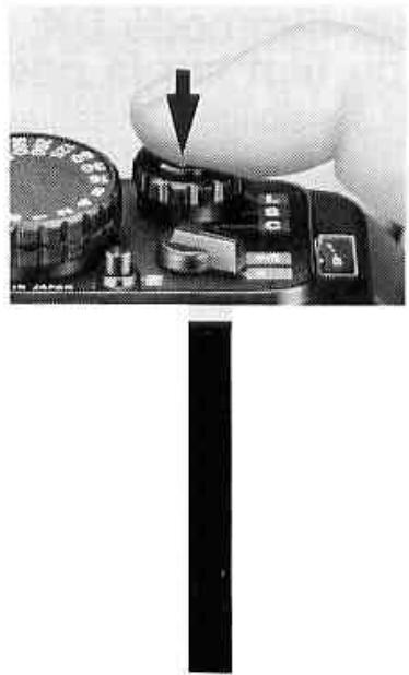 NIKON F301 - FIXATION DE L'OBJECTIF - 12