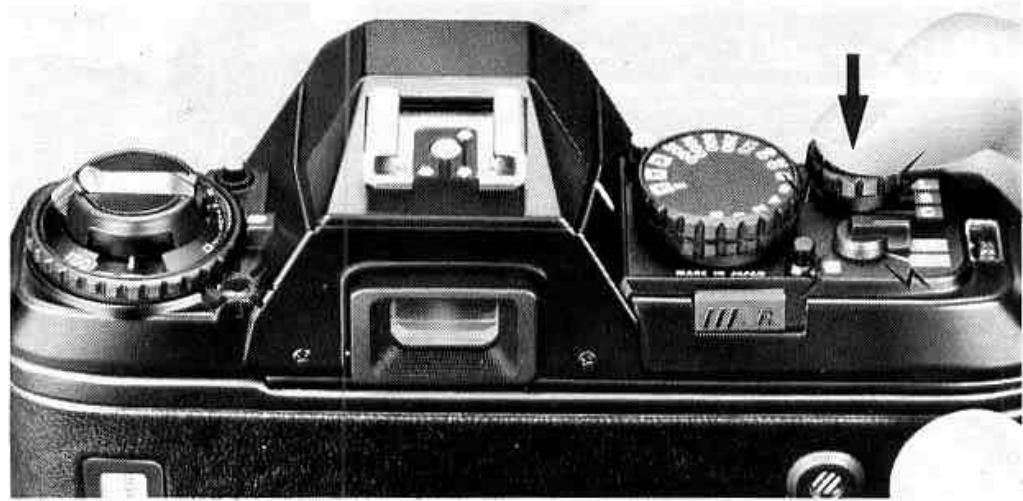 NIKON F301 - REBOINAGE DU FILM - 1