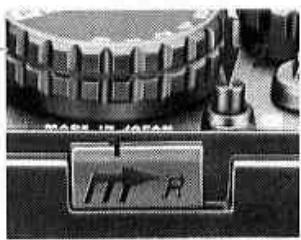 NIKON F301 - Fenetre-témoin de la cartouche du film - 2