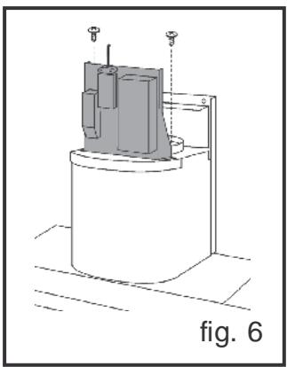 DE DIETRICH DHD771X - Fixing to the wall - 4