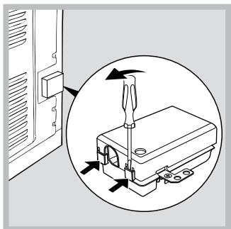 HOTPOINT FH 1039 P 0 IX/HA - Montaje del cable de alimentación eléctrica - 1