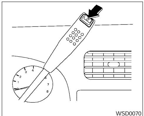 NISSAN FRONTIER 2004 - Le moteur du vehicule doit atteindre sa température normale de fonctionnement pour que la surmultiplie soit engagée. - 1