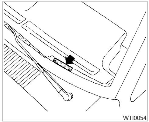 NISSAN FRONTIER 2004 - IDENTIFICATION DU VÉHICULE - 1