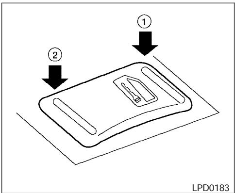 NISSAN QUEST 2006 - 3-4 Verifications et réglages avant le démarrage - 1