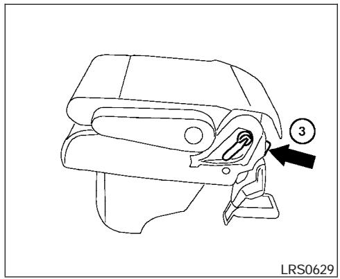 NISSAN QUEST 2006 - Basculement des sièges capitaines de la deuxième rangée - 1