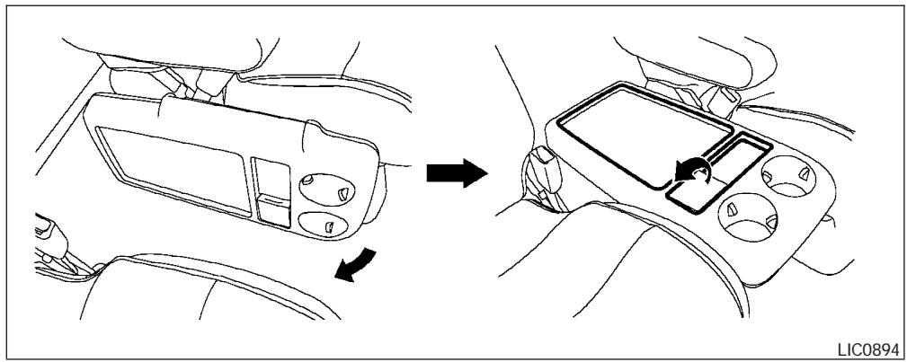 NISSAN QUEST 2006 - Casier de rangement inférieur - 1