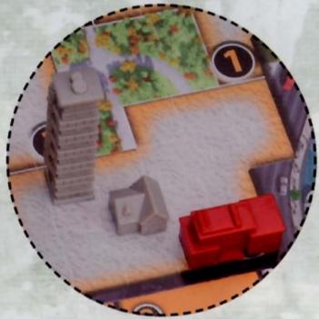 HASBRO MONOPOLY CITY CANADIAN - Important : les immeubles avantage empêchent la construction d'immeubles à risques tout comme les immeubles à risques empêchent la construction d'immeubles avantage ! - 1