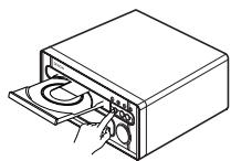 DENON RCD-M33 - Handling the Disc Tray: - 1